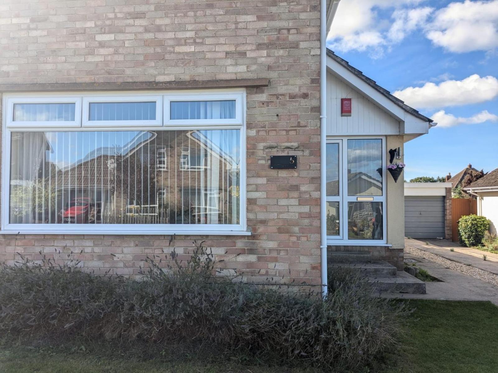 5 Edgebury Apartment Puriton Exterior photo